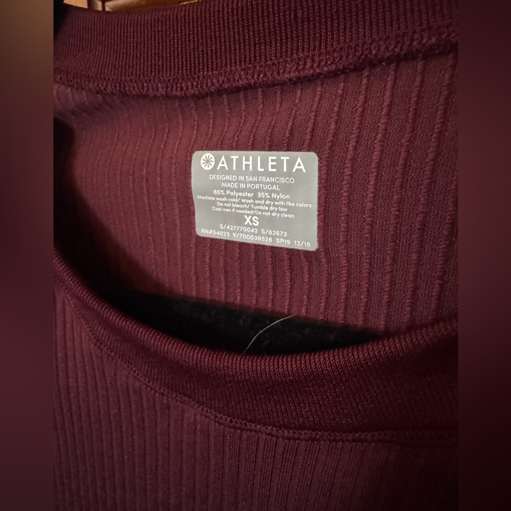 Athleta Burgundy Ribbed Knit Top Size XS - Picture 2 of 5